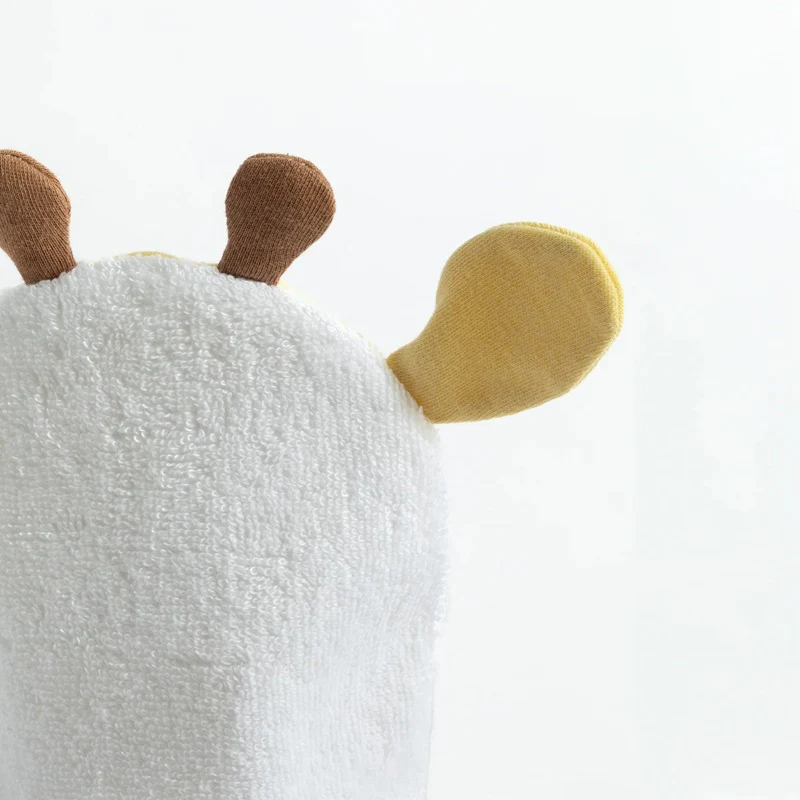 Living Textiles Organic Bath Mitt - Wild Safari/Giraffe - Image 3